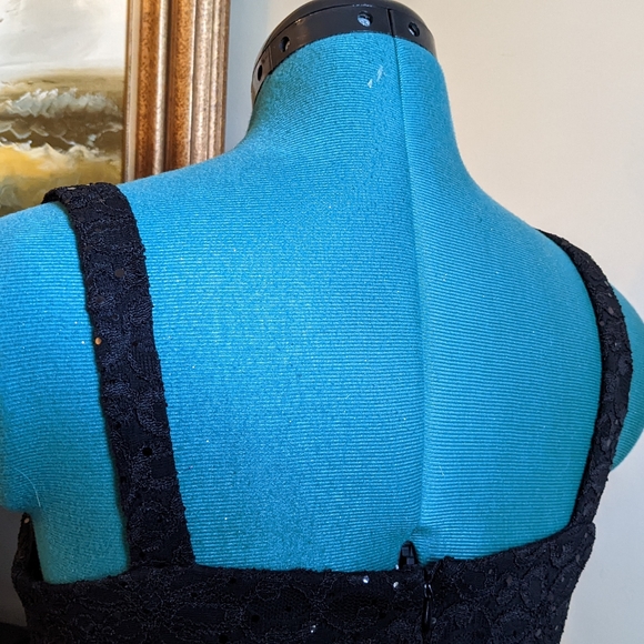 R&M Richards Black Ruffle Cocktail Dress - 8P - Picture 12 of 16